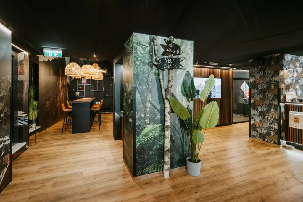 Dschungeltapete in Eingang