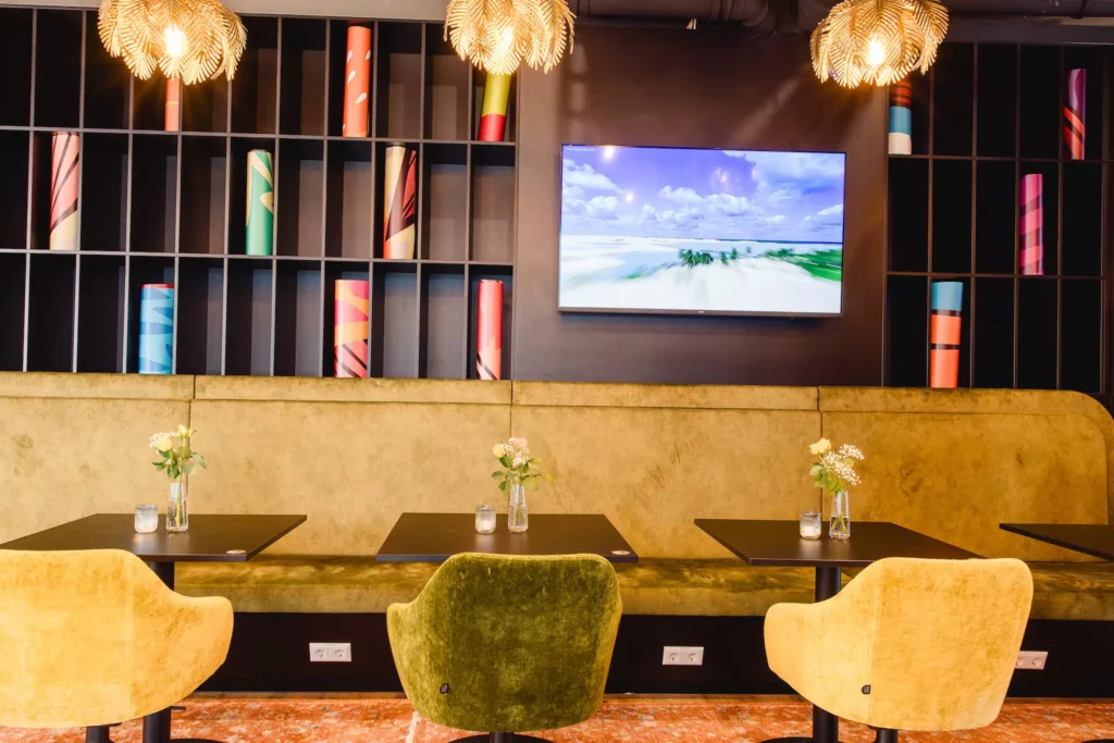 Lobby und Frühstücksbereich in Hotel