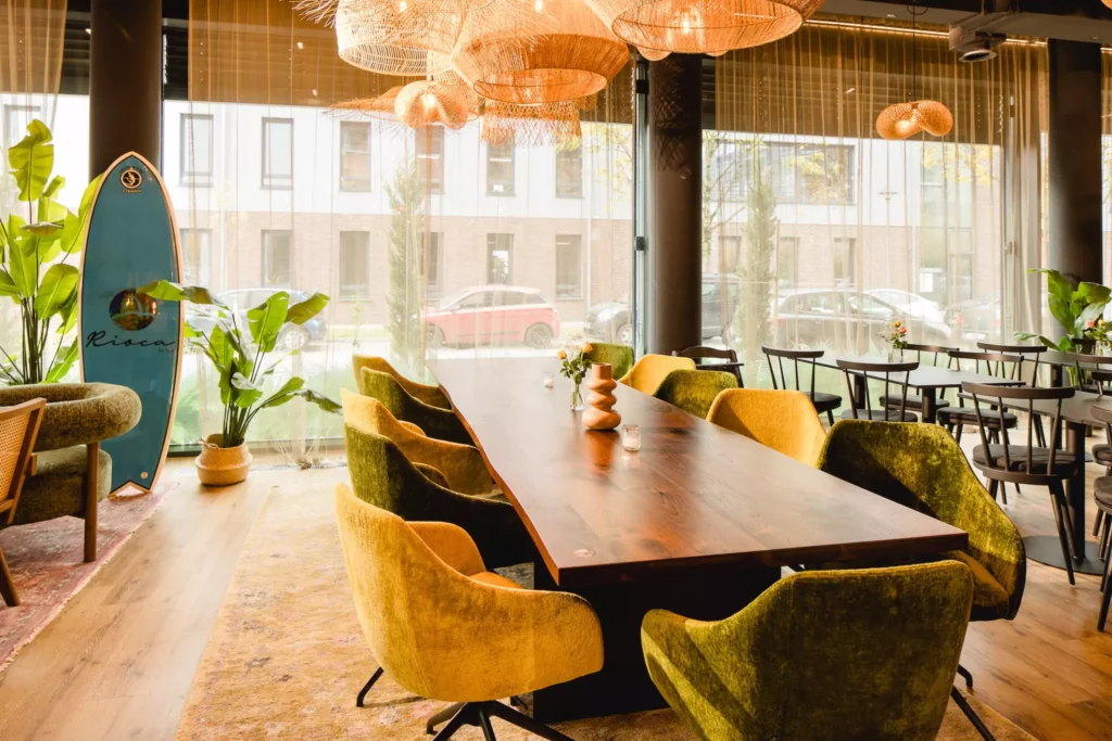 Lobby und Frühstücksbereich in Hotel